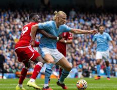 乐鱼app-包含瑞典鏖战那不勒斯，哈兰德统治全场的词条